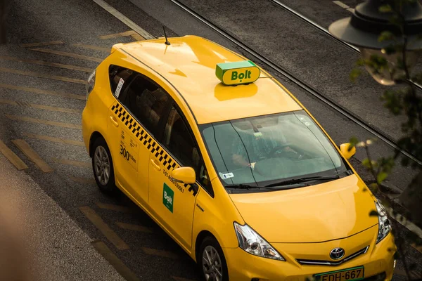 Budapeste Hungria Julho 2020 Vista Táxi Húngaro Amarelo Tradicional Para — Fotografia de Stock