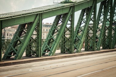 Budapeşte Macaristan 11 Temmuz 2020 Szechenyi Zinciri Köprüsü Macaristan 'ın başkenti Budapeşte' nin batı ve doğu tarafları olan Budapeşte ve Pest arasında Tuna Nehri boyunca uzanan bir köprüdür.