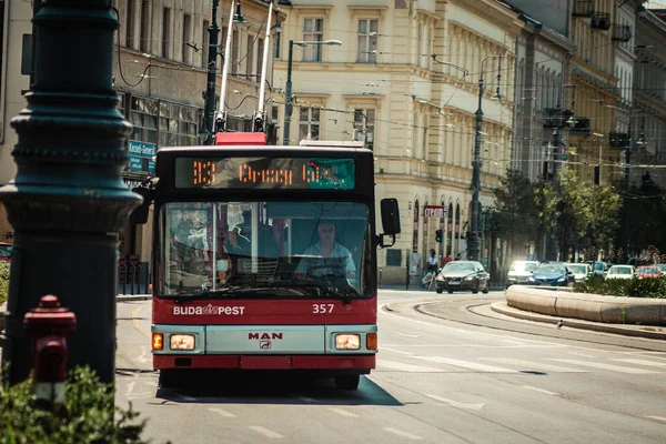 Budapest Hungary July 2020 View Traditional Hungarian Red Trolleybus Passengers — Stock Photo, Image