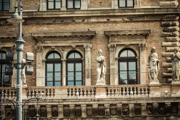 Budapeszt Węgry Lipca 2020 Widok Gotyckiej Architektury Uniwersytetu Położonego Centrum — Zdjęcie stockowe