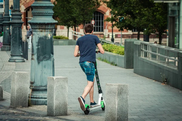 Budapest Hungary July 2020 View Unidentified People Rolling Electric Scooters — 스톡 사진