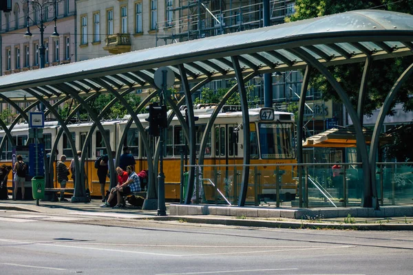 Budapest Hungría Julio 2020 Vista Personas Identificadas Tomando Tranvía Eléctrico —  Fotos de Stock