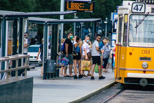 Budapest Hongrie Juillet 2020 Vue Personnes Non Identifiées Prenant Tramway — Photo