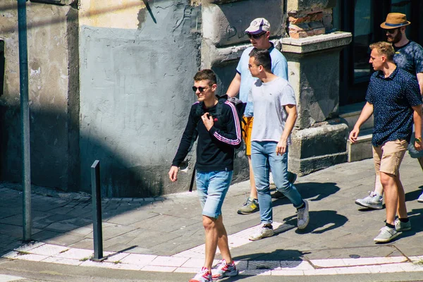 Budapest Hungría Julio 2020 Vista Peatones Identificados Caminando Por Las —  Fotos de Stock