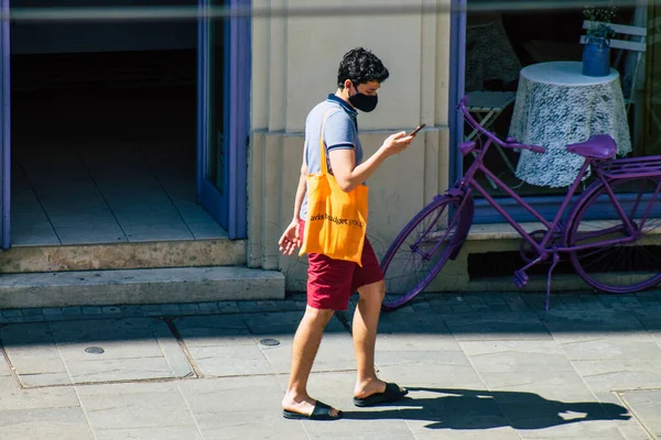 Будапешт Венгрия Июля 2020 Вид Неизвестных Пешеходов Идущих Историческим Улицам — стоковое фото