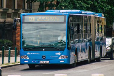 Budapeşte Macaristan 14 Temmuz 2020 Macar halk otobüsü, Macaristan 'ın başkenti Budapeşte' nin sokaklarında ve toplu taşıma sisteminin bir parçası olan yolculara yönelik.