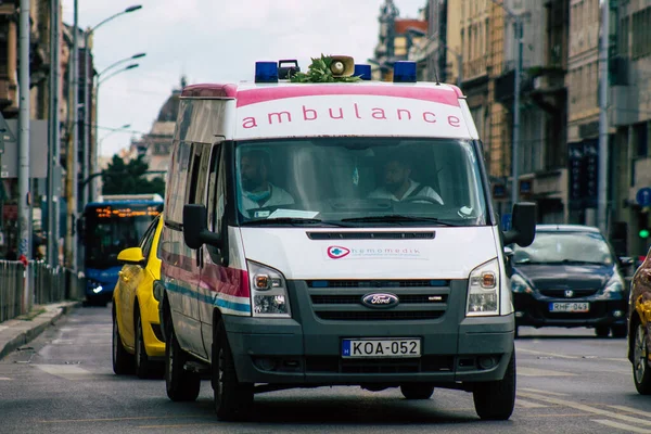 Budapest Hungary July 2020 View Traditional Hungarian Ambulance Driving Streets — Stock Photo, Image