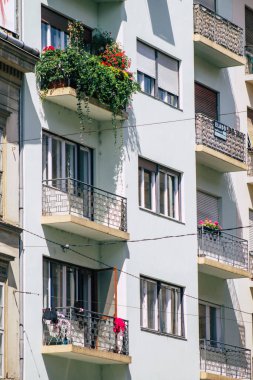 Budapeşte Macaristan 15 Temmuz 2020 Macaristan 'ın başkenti ve Macaristan' ın en kalabalık şehri olan Budapeşte 'nin şehir merkezindeki tarihi yapı manzarası