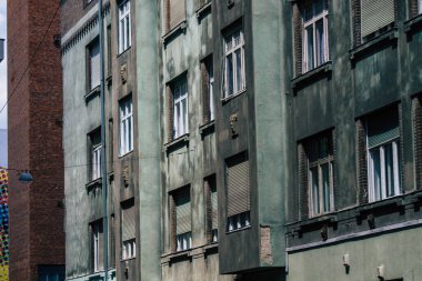 Budapeşte Macaristan 15 Temmuz 2020 Macaristan 'ın başkenti ve Macaristan' ın en kalabalık şehri olan Budapeşte 'nin şehir merkezindeki tarihi yapı manzarası