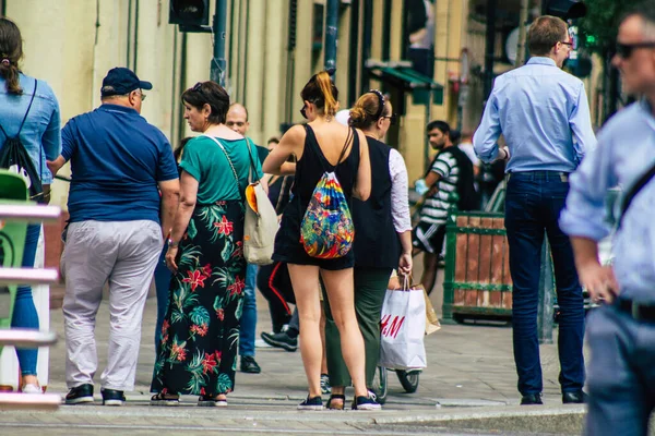 Budapeste Hungria Julho 2020 Vista Pedestres Não Identificados Andando Pelas — Fotografia de Stock