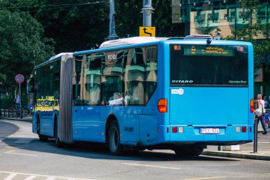 Budapeşte Macaristan 15 Temmuz 2020 Macar halk otobüsü, Macaristan 'ın başkenti Budapeşte' nin sokaklarında ve toplu taşıma sisteminin bir parçası olan yolculara yönelik.