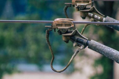 Budapeşte Macaristan 18 Temmuz 2020 Macaristan 'ın başkenti Budapeşte' nin sokaklarında ve toplu taşıma sisteminin bir parçası olan Macar kırmızı tramvayının geleneksel görüntüsü