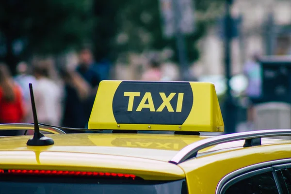 Budapest Hungary July 2020 View Traditional Yellow Hungarian Taxi Passengers — Stock Photo, Image