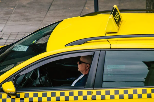 Budapest Hungary July 2020 View Traditional Yellow Hungarian Taxi Passengers — Stock Photo, Image