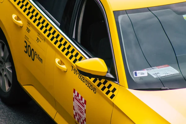 Budapest Hungary July 2020 View Traditional Yellow Hungarian Taxi Passengers — Stock Photo, Image