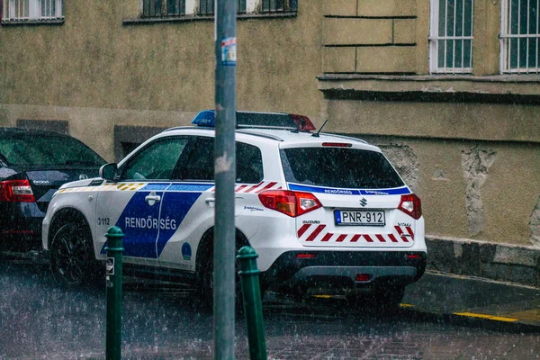 Budapest Hungría Julio 2020 Vista Coche Policía Húngaro Bajo Lluvia — Foto de Stock