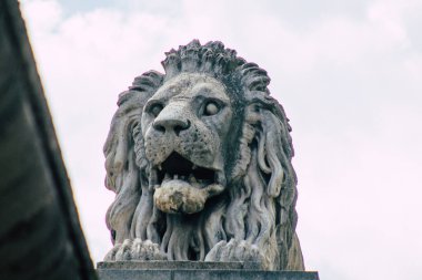 Budapeşte Macaristan 20 Temmuz 2020 Szechenyi Zinciri Köprüsü Macaristan 'ın başkenti Budapeşte' nin batı ve doğu tarafları olan Budapeşte ve Pest arasında Tuna Nehri boyunca uzanan bir köprüdür.