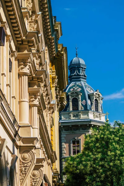匈牙利布达佩斯7月20日2020年7月20日匈牙利首都布达佩斯和匈牙利人口最多的城市布达佩斯市中心一座历史建筑的立面景观 — 图库照片