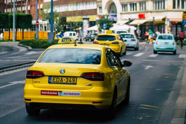 Budapest Hungary July 2020 View Traditional Yellow Hungarian Taxi Passengers — Stock Photo, Image