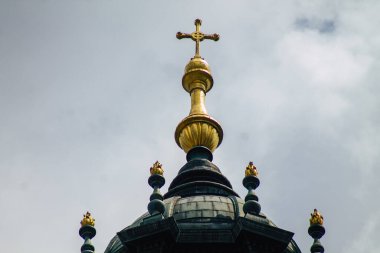 Budapeşte Macaristan 20 Temmuz 2020 Macaristan 'ın başkenti ve Macaristan' ın en kalabalık şehri olan Budapeşte 'nin merkezindeki Aziz Stephen Bazilikası' nın cephesine bakınız.