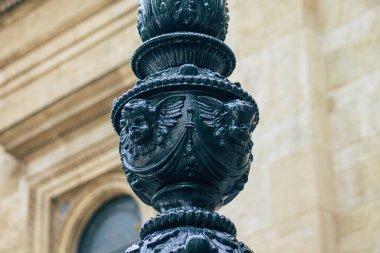 Budapeşte Macaristan 20 Temmuz 2020 Macaristan 'ın başkenti ve Macaristan' ın en kalabalık şehri olan Budapeşte 'nin merkezindeki Aziz Stephen Bazilikası' nın cephesine bakınız.