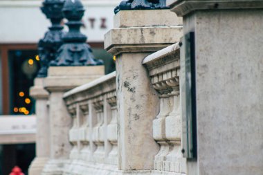 Budapeşte Macaristan 20 Temmuz 2020 Macaristan 'ın başkenti ve Macaristan' ın en kalabalık şehri olan Budapeşte 'nin merkezindeki Aziz Stephen Bazilikası' nın cephesine bakınız.