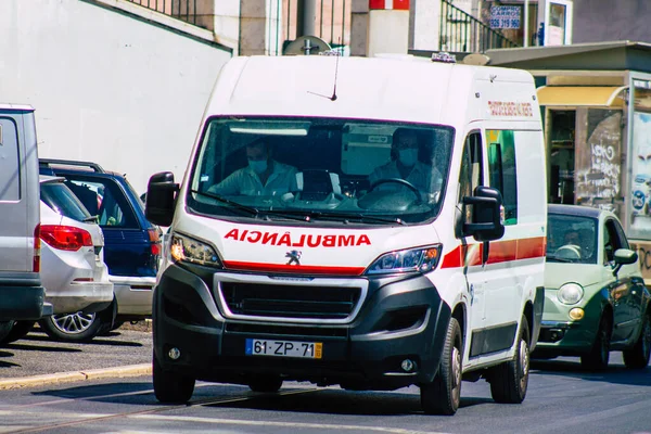 Lissabon Portugal Juli 2020 Gezicht Een Traditionele Ambulance Die Snel — Stockfoto
