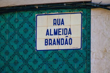Lizbon Portekiz 26 Temmuz 2020 Bir cadde ya da yol görüntüsü bir caddeye verilen tanımlayıcı bir isim, genellikle onları Lizbon sokaklarında daha fazla teşhis etmek için adresin bir kısmını oluşturur
