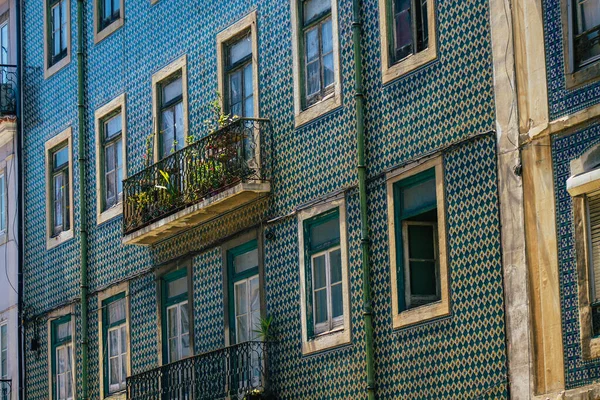 Lisbon Portugal July 2020 View Classic Facade Ancient Historical Buildings — Stock Photo, Image