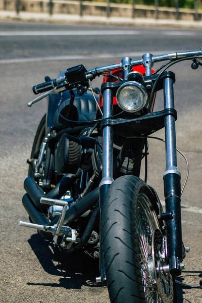 Lizbona Portugalia Lipca 2020 Widok Motocykl Harleya Davidsona Zaparkowany Ulicach — Zdjęcie stockowe
