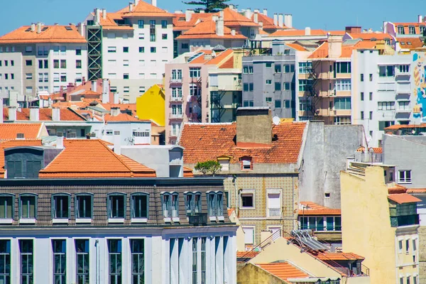 2020年7月28日葡萄牙里斯本全景 Lisbon Portugal July 2020 葡萄牙沿海山区首府里斯本市中心以及欧洲最古老的城市之一的历史建筑 — 图库照片