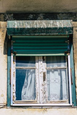 Lizbon Portekiz 'in 30 Temmuz 2020 tarihinde Lizbon' un orta kesimindeki tarihi binaların ön cephesine bakan kıyı başkenti Portekiz ve Avrupa 'nın en eski kentlerinden biri.