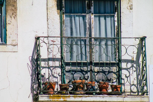 Lisbonne Portugal Juillet 2020 Vue Fenêtre Sur Façade Anciens Bâtiments — Photo