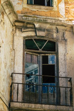 Lizbon 1 Ağustos 2020 Lizbon, Lizbon 'un şehir merkezindeki tarihi binaların klasik ön cephesi, tepe kıyı başkenti Portekiz ve Avrupa' nın en eski şehirlerinden biri.