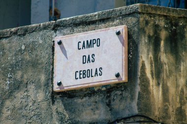 Lizbon 1 Ağustos 2020 Bir cadde ya da yola bakışı Bir sokağa verilen bir isim, genellikle onları Lizbon sokaklarında daha fazla tanımlamak için adresin bir kısmını oluşturur