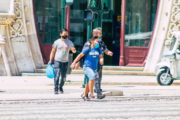 Lissabon Portugal August 2020 Blick Auf Nicht Identifizierte Fußgänger Die — Stockfoto