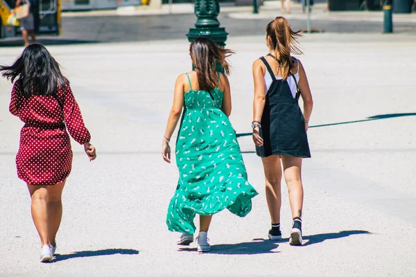 Lisbon Portugal August 2020 View Unidentified Pedestrians Walking Streets Downtown — Stock Photo, Image