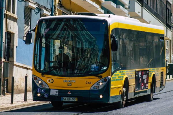 Lisboa Portugal Agosto 2020 Vista Autobús Urbano Tradicional Para Pasajeros — Foto de Stock