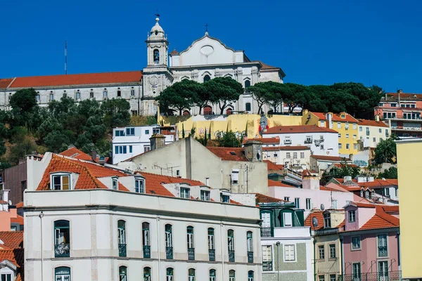 Lizbona Portugalia Sierpień 2020 Widok Klasycznej Fasady Zabytkowych Budynków Centrum — Zdjęcie stockowe