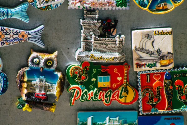 Лиссабон Португалия Августа 2020 Крупный План Декоративных Предметов Сувенирного Магазина — стоковое фото
