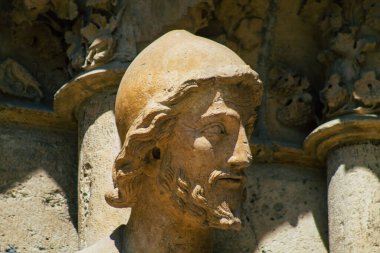 Reims France 06 Ağustos 2020 Roma Katolik Notre Dame de Reims Katedrali dış cephe görüntüsü, Fransa 'nın Grand Est bölgesinde bir şehir ve Avrupa' nın en eskilerindendir.