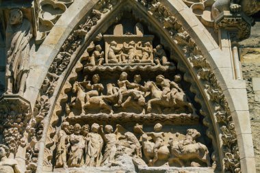 Reims France 06 Ağustos 2020 Roma Katolik Notre Dame de Reims Katedrali dış cephe görüntüsü, Fransa 'nın Grand Est bölgesinde bir şehir ve Avrupa' nın en eskilerindendir.