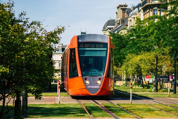 Reims Frankreich August 2020 Blick Auf Eine Moderne Elektrische Straßenbahn — Stockfoto