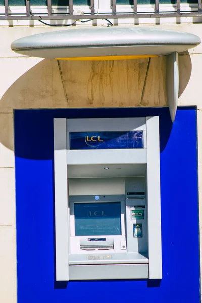 Reims Γαλλία Αυγούστου 2020 Άποψη Ενός Atm Που Βρίσκεται Στους — Φωτογραφία Αρχείου