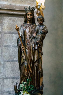 Reims 'deki Roma Katolik Aziz Jacques Kilisesi, Fransa' nın Grand Est bölgesinde yer alan ve Avrupa 'nın en eski şehirlerinden biridir.