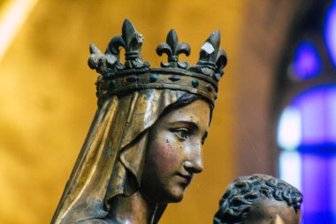 Reims 'deki Roma Katolik Aziz Jacques Kilisesi, Fransa' nın Grand Est bölgesinde yer alan ve Avrupa 'nın en eski şehirlerinden biridir.