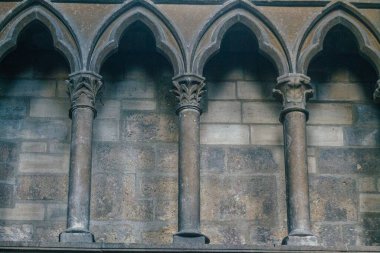 Reims 'deki Roma Katolik Aziz Jacques Kilisesi, Fransa' nın Grand Est bölgesinde yer alan ve Avrupa 'nın en eski şehirlerinden biridir.