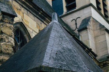 Reims 'deki Roma Katolik Aziz Jacques Kilisesi, Fransa' nın Grand Est bölgesinde yer alan ve Avrupa 'nın en eski şehirlerinden biridir.