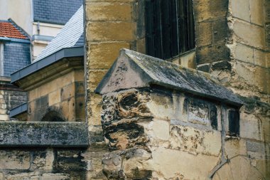 Reims 'deki Roma Katolik Aziz Jacques Kilisesi, Fransa' nın Grand Est bölgesinde yer alan ve Avrupa 'nın en eski şehirlerinden biridir.