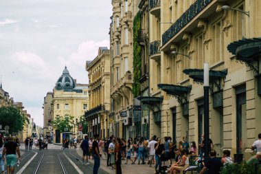 Reims 'de bulunan tarihi bir binanın ön cephesi, Fransa' nın Grand Est bölgesindeki bir şehir ve Avrupa 'nın en eskilerindendir.